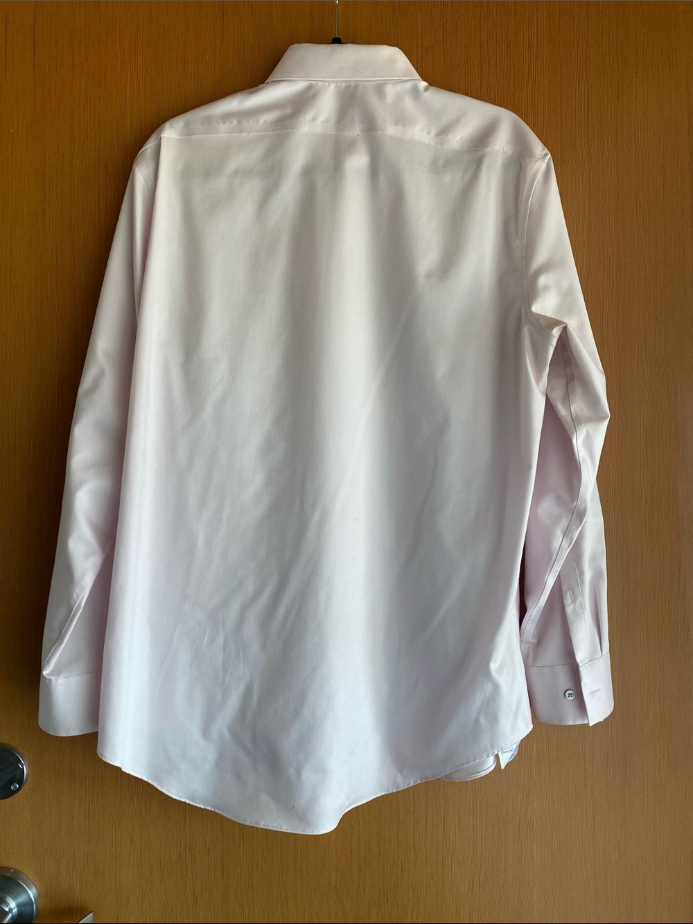 Calvin Klein Pale Pink Men's Dress Shirt - Flex Collar - Picture 4 of 4